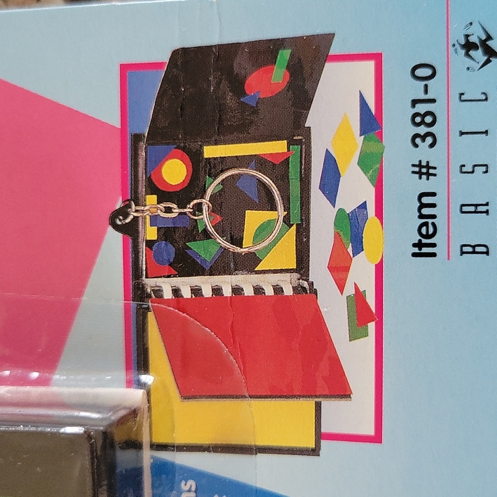 Colorforms Keychain. NIB. - Picture 4 of 4
